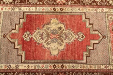 Dokuma halıların desenleri ve renkleri