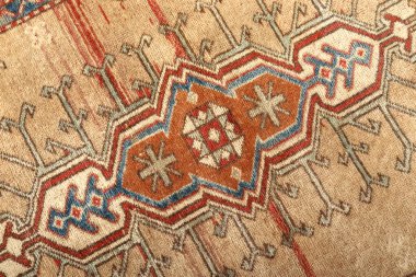 Dokuma halıların desenleri ve renkleri