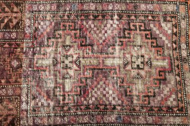 Dokuma halıların desenleri ve renkleri