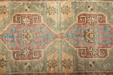 Dokuma halıların desenleri ve renkleri