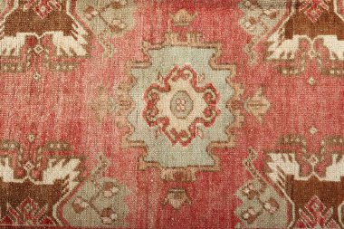 Dokuma halıların desenleri ve renkleri