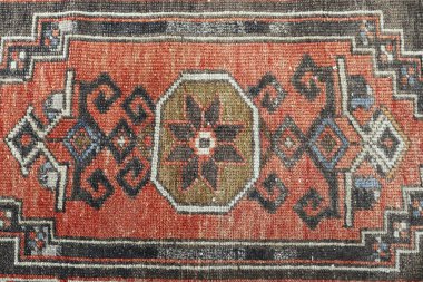 Dokuma halıların desenleri ve renkleri