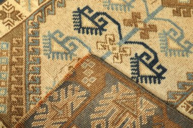 Dokuma halıların desenleri ve renkleri