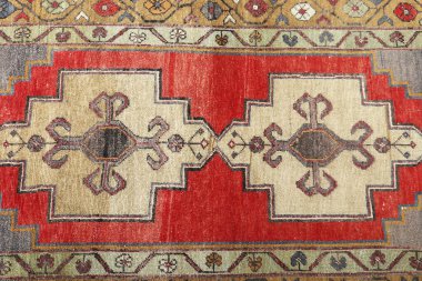 Dokuma halıların desenleri ve renkleri