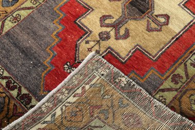 Dokuma halıların desenleri ve renkleri