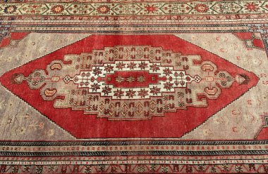 Dokuma halıların desenleri ve renkleri