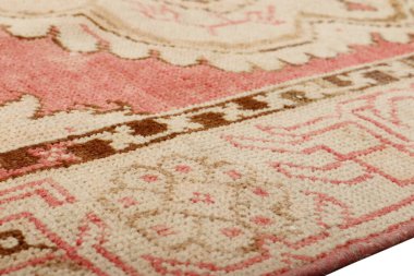 Dokuma halıların desenleri ve renkleri