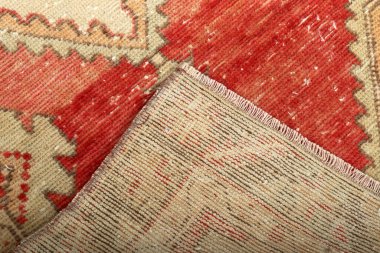 Dokuma halıların desenleri ve renkleri