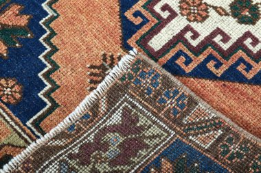 Dokuma halıların desenleri ve renkleri