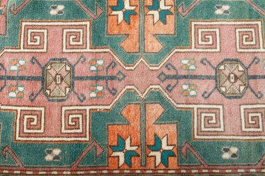 Dokuma halıların desenleri ve renkleri