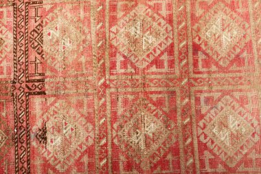 Dokuma halıların desenleri ve renkleri