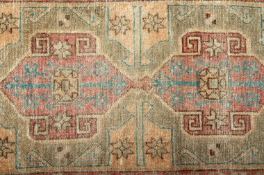 Dokuma halıların desenleri ve renkleri