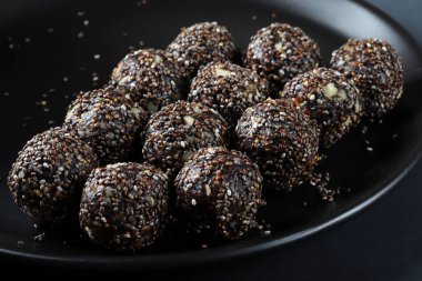 Kakaolu yulaf ezmesi. Sağlıklı çerez.