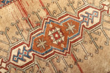 Dokuma halıların desenleri ve renkleri