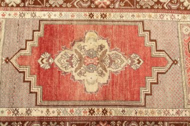 Dokuma halıların desenleri ve renkleri