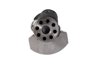 beyaz zemin üzerinde motor krank mili