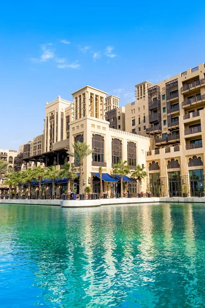 Stock image Dubai, United Arab Emirates - January 08, 2023: Luxury hotel in most famous resort Madinat Jumeirah with Arabian style buildings