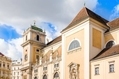 Avusturya, Viyana 'daki İskoç Kilisesi' nin Schottenkirche kulesinin detaylı bir görüntüsü