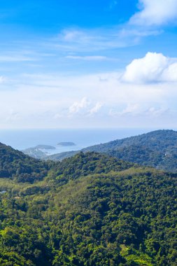 Hint Okyanusu 'nun, Phuket Adası' nın, Tayland 'ın tropikal kıyılarının güzel manzarası