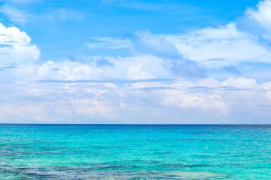 Hint Okyanusu, Phuket, Tayland 'ın güzel tropikal manzarası