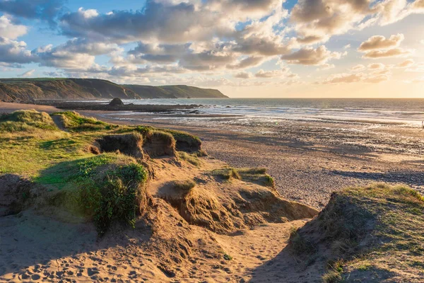 Krásný Letní Západ Slunce Krajina Obraz Widemouth Bay Devonu Anglie — Stock fotografie