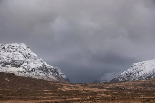 스코틀랜드 고지대에 상징적 스토브 루트몰 인상적 — 스톡 사진