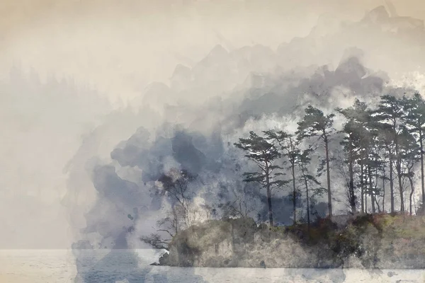 보이는 안개와 의나무들이 지역의 메라강을 가로지르는 아름다운 풍경을 디지털 — 스톡 사진