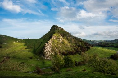 Parkhouse Hil 'in manzarası sonbaharın başlarında Chrome Hill' den izlendi.