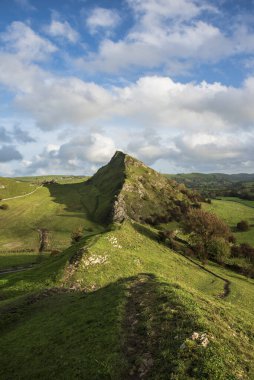 Parkhouse Hil 'in manzarası sonbaharın başlarında Chrome Hill' den izlendi.