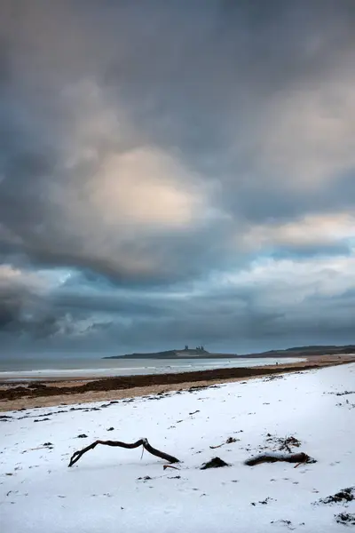Gyönyörű Szokatlan Hangulatú Téli Táj Embleton Bay Strand Northumberland Anglia Jogdíjmentes Stock Képek