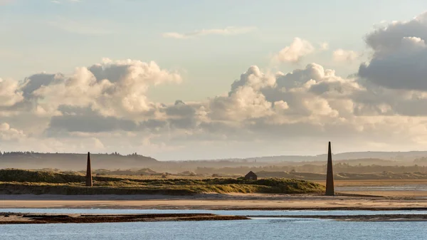 Εκπληκτική Εικόνα Τοπίου Του Lindisfarne Ιερό Νησί Στο Northumberland Της Εικόνα Αρχείου