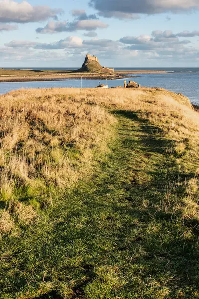 Приголомшливе Пейзажне Зображення Ліндісфарна Священний Острів Нортумберленді Англія Під Час — стокове фото