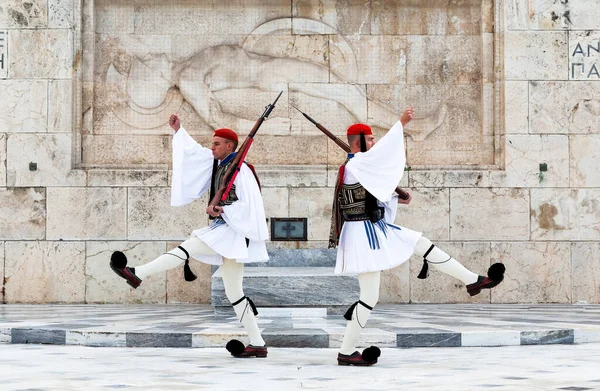 Atény Řecko Prosince 2019 Dva Členové Prezidentské Gardy Evzone Centru — Stock fotografie