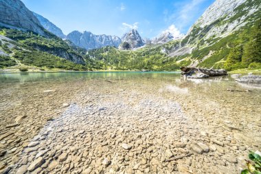 Seebensee Gölü ve Dragonkopf Tepesi, Ehrwald, Avusturya