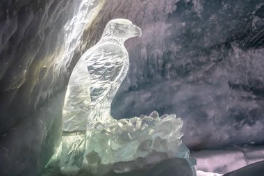 Zermatt, İsviçre 'deki dünyaca ünlü Matterhorn buzul cenneti.