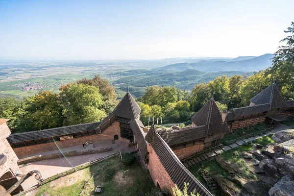 Chateau Haut Koenigsbourg Vosges Mountains Alsace France — Foto de Stock