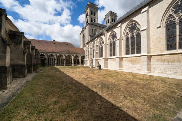 法国巴黎圣母院及其修道院 — 图库照片