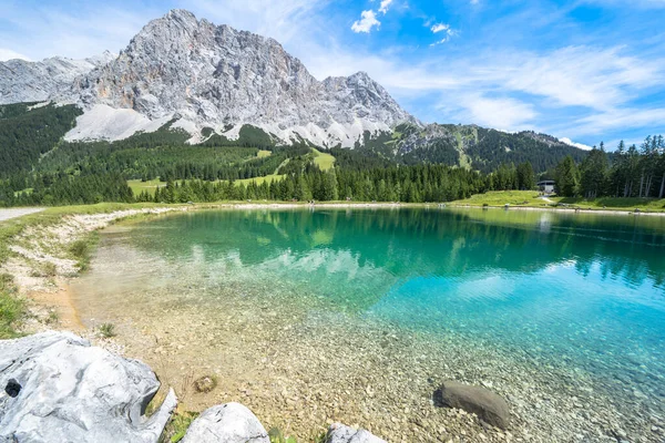 Ehrwalder Almsee Hermoso Lago Montaña Los Alpes Austria —  Fotos de Stock