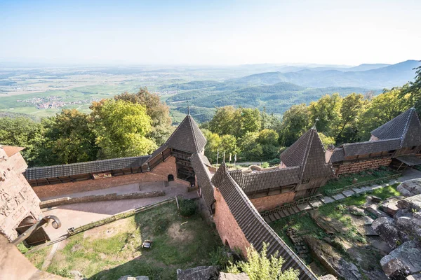 Chateau Haut Koenigsbourg Vosges Mountains Alsace France — Foto de Stock