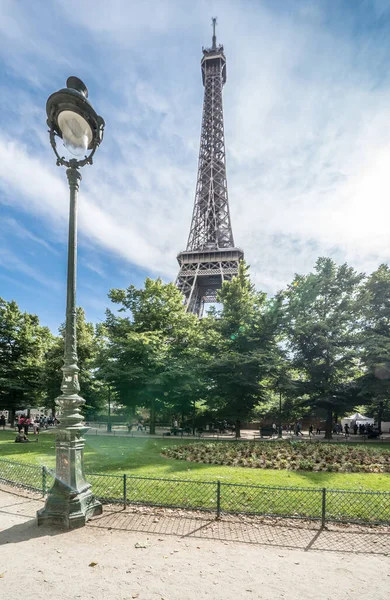 Wieża Eiffla Lecie Paryż Francja — Zdjęcie stockowe