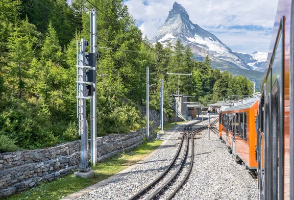 Híres Fogaskerekű Vonat Zermattból Gornergratba Svájcba — Stock Fotó