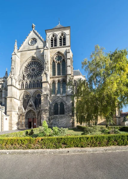 卡隆主教座堂 Cathdrale Saint Etienne Chalons 是法国查隆香槟的一座罗马天主教教堂 — 图库照片