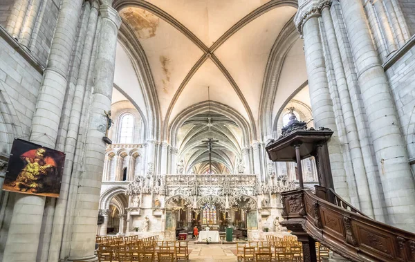 13. yüzyıldan ünlü Eglise Sainte-Madeleine, Troyes, Fransa