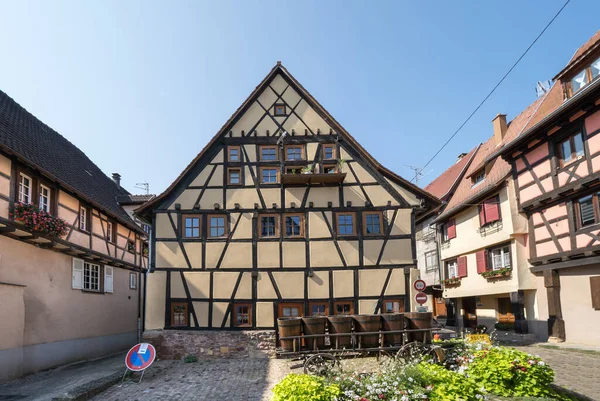 Színes Favázas Házak Eguisheim Franciaország — Stock Fotó