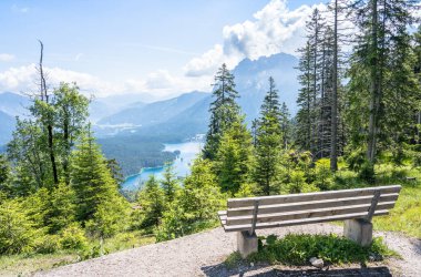 Yazın Eibsee Gölü, Bavyera, Almanya