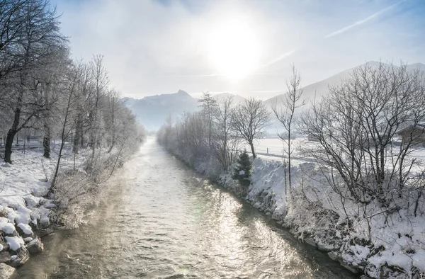 Beatiful Snow Mountains Landscape Sunny Day — kuvapankkivalokuva