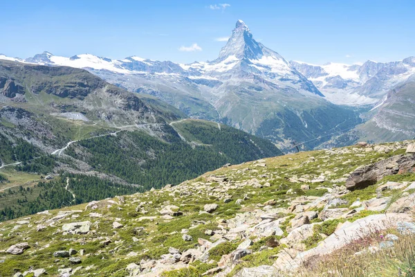 アルプスの風景Mit有名なマッターホルンのピーク ツェルマット スイス — ストック写真