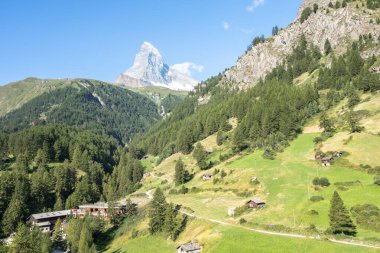 Alpine landscape mit famous Matterhorn peak, Zermatt,  Switzerland