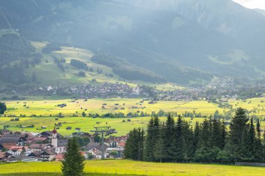 Almanya 'daki Zugspitze kalabalığına bakın