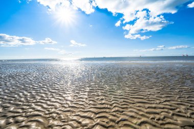 Ebb Kuzey Denizi 'nde, Almanya' da Peter Tarikatı 'nda.